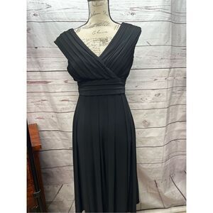 Jones New York Black V Neck Sleeveless Pleated Empire Waist Maxi Dress Size‎ 4